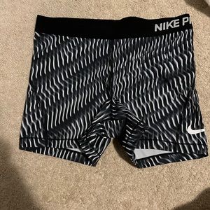 Nike pro athletic spandex shorts size large